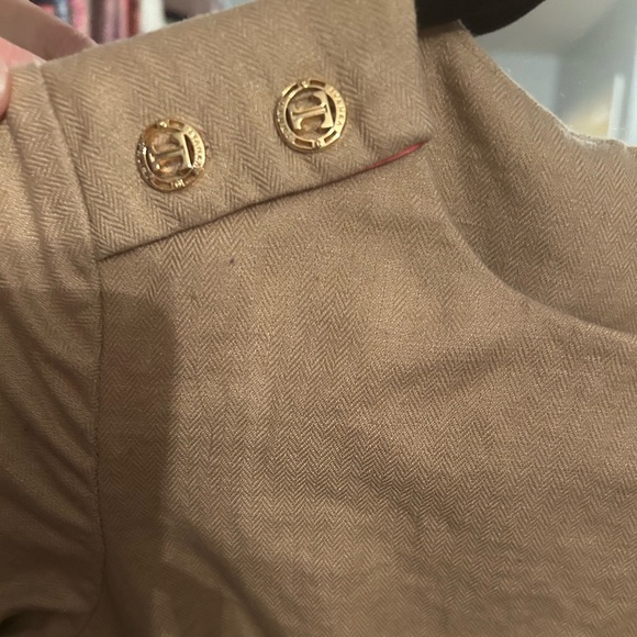 Ivanka Trump Elegant Linen Dress with Button Accents - Picture 3 of 5